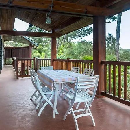 Holiday home Le Menez Avec Vue Sur Le Marin Pour 10 Personnes